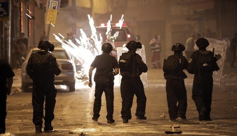 إصابة 3 فلسطينيين إثر عملية اقتحام جيش الاحتلال الاسرائيلي مخيم قلنديا