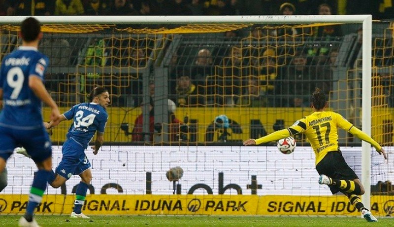 فولفسبورغ يفرض التعادل على دورتموند في معقله
