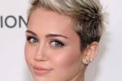 مجدداً صور لمايلي سايريس تثير الجدل