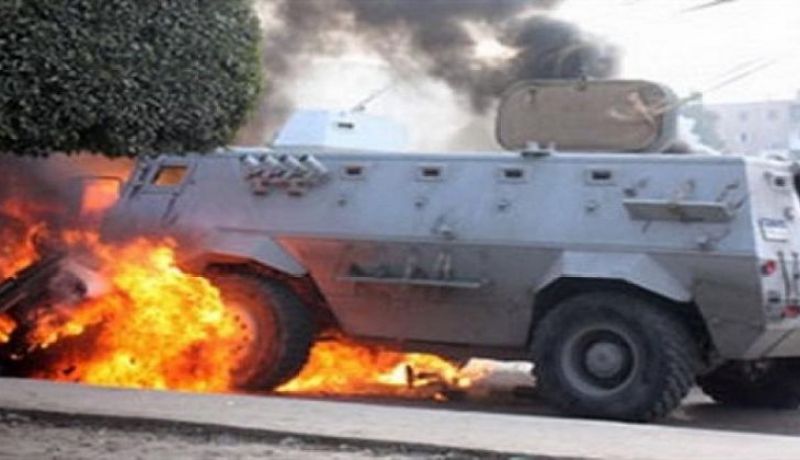 مقتل 3 جنود مصريين بعد تفجير مدرعة في سيناء