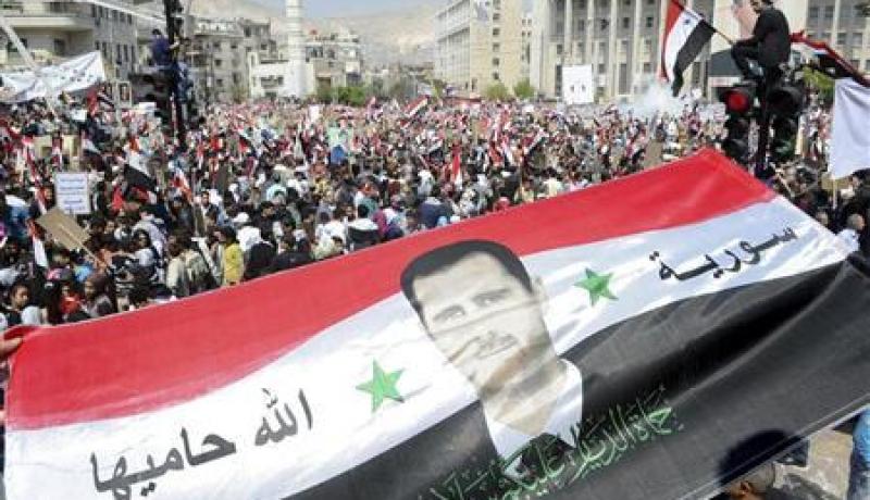 الحكومة السورية تستقيل بعد احتجاجات عارمة في البلاد
