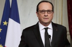 هولاند يؤكد أنه لا علاقة لمنفذي الهجوم بالديانة الإسلامية