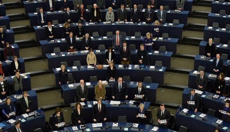 البرلمان الفرنسي يمدد التدخل العسكري ضد داعش في العراق