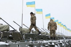 واشنطن لا تستبعد تزويد كييف بالأسلحة