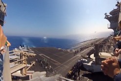 بالفيديو لحظة اختراق طائرة حربية لحاجز الصوت