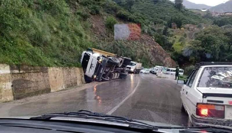 بجاية .. 3 قتلى في حادثي مرور بتيزي نبربر وسيدي عيش