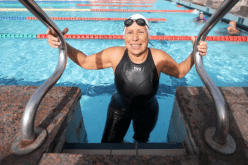 مصرية سبعينية تنافس في بطولات عالمية للسباحة