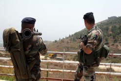 الجيش اللبناني يدمر مركزا لداعش في جرود عرسال على الحدود السورية