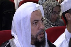 الداعية السعودي محمد موسى الشريف يرفض الوقوف للنشيد الوطني الجزائري