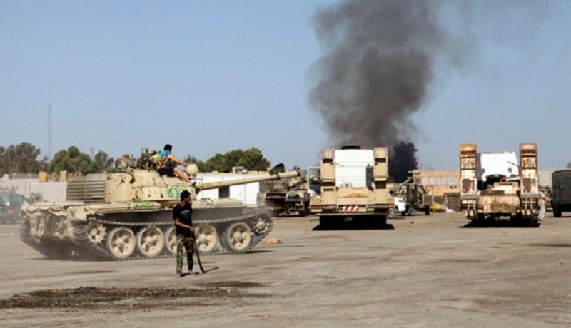 الجيش الليبي يقصف قوات فجر ليبيا قرب مطار طرابلس