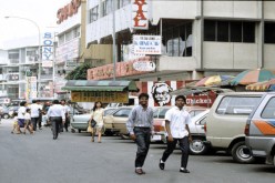 مقتل 6 بينهم مسؤولون ماليزيون بتحطم مروحية شرقي البلاد