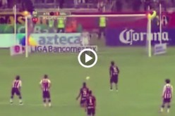 بالفيديو لاعب يسدد ركلة جزاء على طريقة زيدان ويفشل