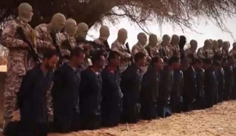 بالصور داعش ينشر تسجيلا لإعدام 28 إثيوبيا مسيحيا في ليبيا