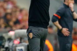 بالفيديو بنطال غوارديولا لم يحتمل فرحته بالسداسية في شباك بورتو