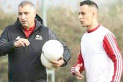 ‫الجزائري حمزاوي عكاشة ضحية احتيال في إيران ويمنع من العودة إلى الوطن!