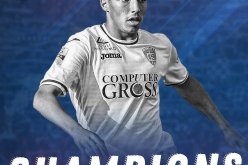 بن ناصر يحتفل بأول لقب في مسيرته