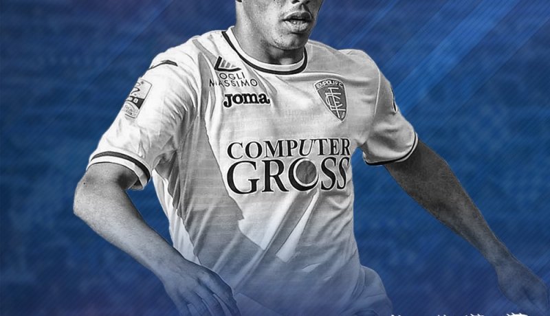 بن ناصر يحتفل بأول لقب في مسيرته