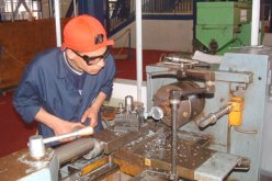 فتح تخصصات جديدة في البترول والمعادن الثمينة بداية من 2014