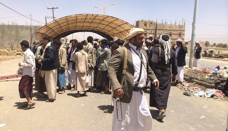 مليشيات الحوثي وصالح تطلق سراح عدد من الناشطين والصحفيين