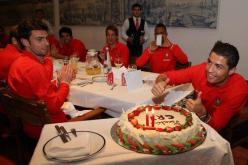 رونالدو يحتفل بعيد ميلاده الـ 28 عشية مباراته الـ 101 مع البرتغال