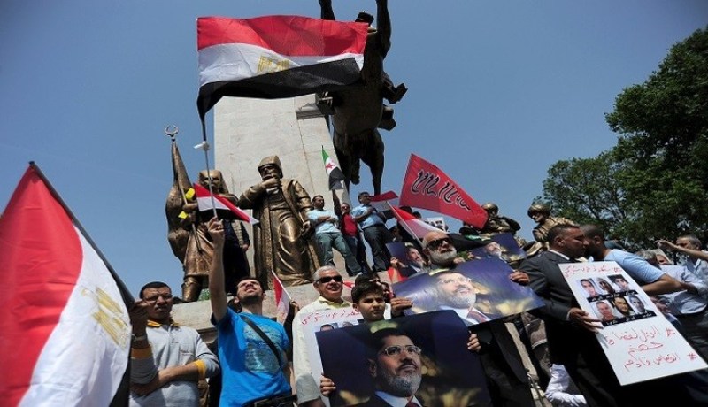 إصابة 11 شرطيا خلال احتجاجات على حكم إعدام مرسي في تركيا