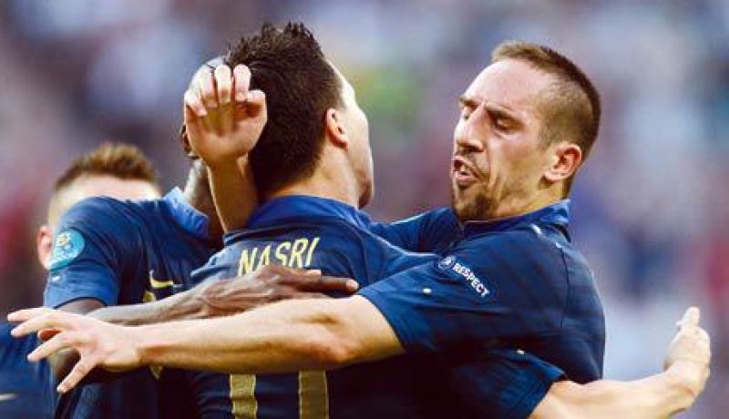 ريبيري ونصري جاهزان لمواجهة اسبانيا