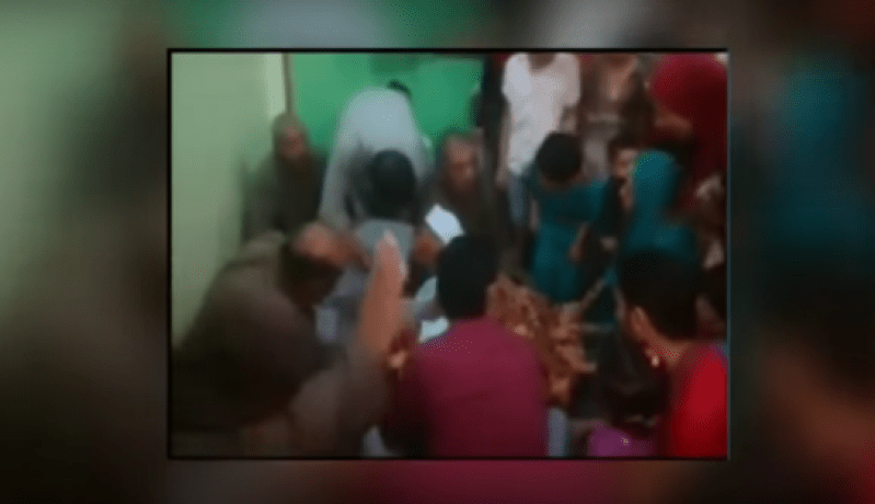 بالفيديو.. لحظة وفاة مأذون أثناء عقده لقران ابنته