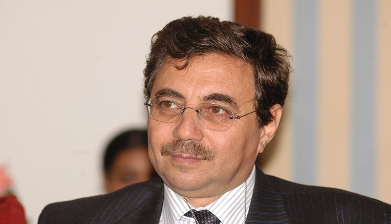 بودربالة في فم المدفع