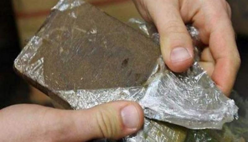 توقيف مسبوق بتهمة ترويج المخدرات وحجز كمية من الكيف في ميلة