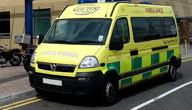 إصابة 5 أشخاص بعد اصطدام سيارة بالمارة في بريطانيا