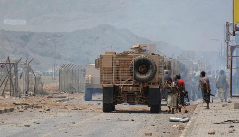 مقتل 12 جنديا يمنيا في تفجير انتحاري بعدن