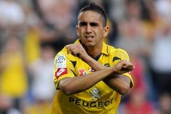 رياض بودبوز احسن لاعب للنادي لموسم 2011- 2012 في فرنسا