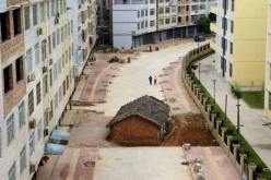 صاحب هذا المنزل قد يكون الأعند في العالم