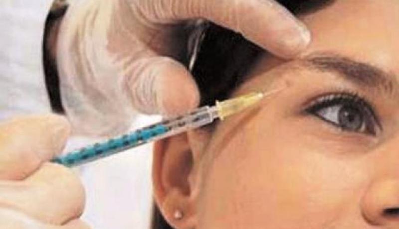 طبيب مزيّف تحرّش بالنساء والتقط لهنّ صورا إباحية بقلب العاصمة!