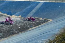 سكان حي بن سعيدان في الرغاية  يحتجون على مشروع انجاز مركز لردم النفايات