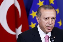 أردوغان يفشل في استثمار أزمة اللاجئين سياسيا