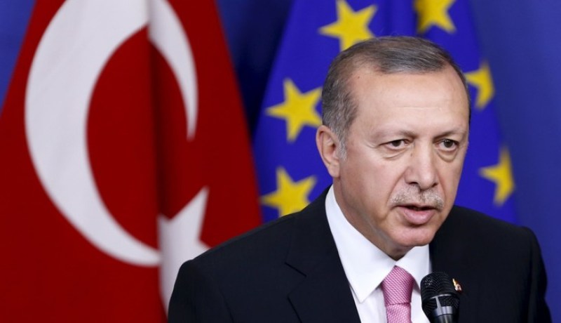 أردوغان يفشل في استثمار أزمة اللاجئين سياسيا