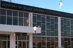 حجز معدات هجومية عسكرية محظورة بمطار عبان رمضان في بجاية