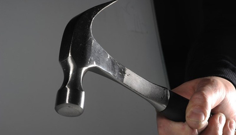 أربعيني يقتل امرأة بمطرقة بحي بوخضرة في عنابة