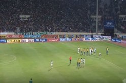 بالفيديو حارس مغربي ينقذ مرمى بطريقة الكونفو