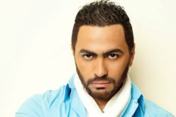 سيّدة تكشف علاقة تامر حسني بإدمان أولادها الأربعة