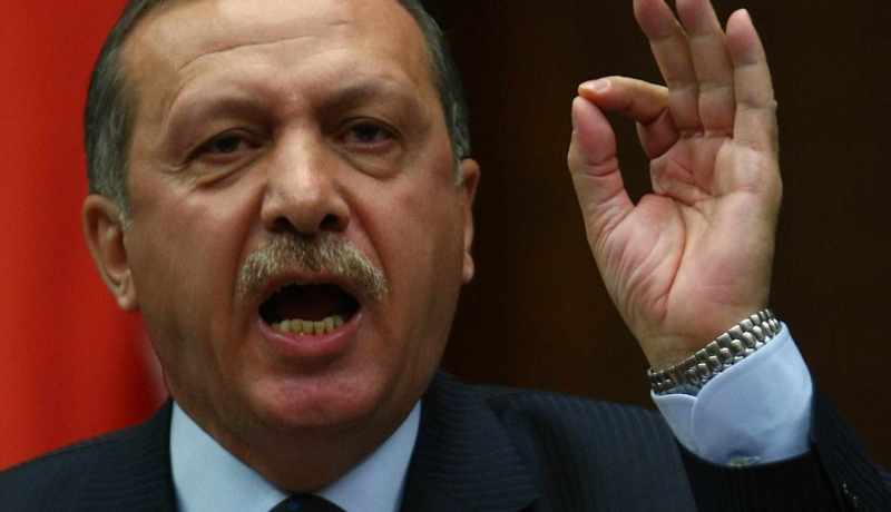 أردوغان يتعهد بعدم تقديم أي تنازل على حساب الديموقراطية