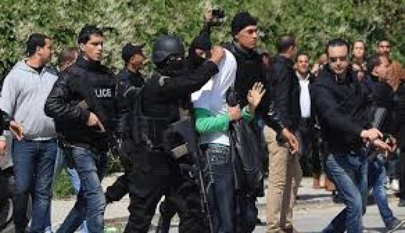 الداخلية التونسية تعلن تخفيف ساعات الحظر والقبض على أكثر من 1000 مجرم