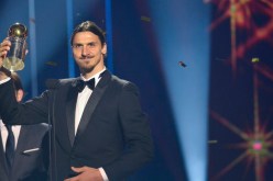 إبراهيموفيتش يتوج بلقب أفضل لاعب في السويد للمرة الـ10 في مسيرته