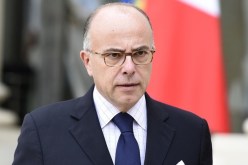 كازنوف يعلن حظر 3 جمعيات اسلامية تتهمها بالتطرف إثر اعتداءات باريس