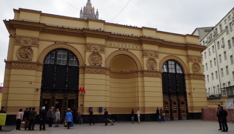 بلاغ كاذب عن وجود قنبلة يتسبب بإغلاق محطة مترو في موسكو