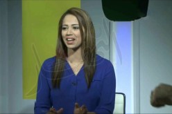 شاهد شاب يدفع ثمن  قطع غيار سيارة المنشطة منال عدون المسروقة