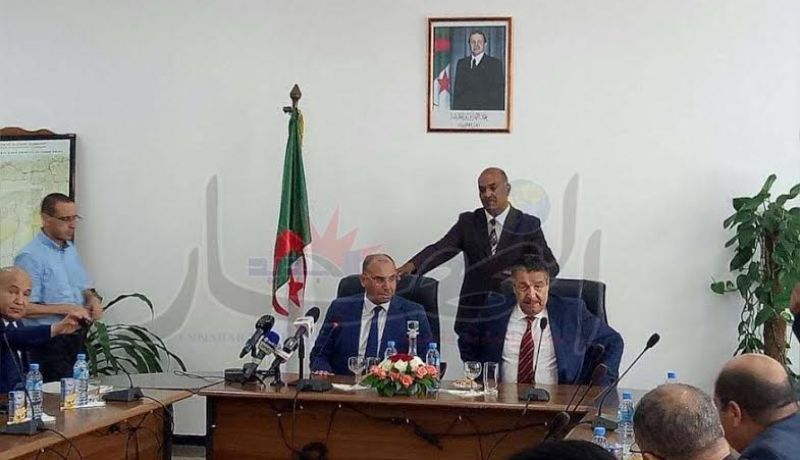 عبد الغني زعلان يتسلم مهامه رسميا على رأس وزارة النقل والأشغال العمومية
