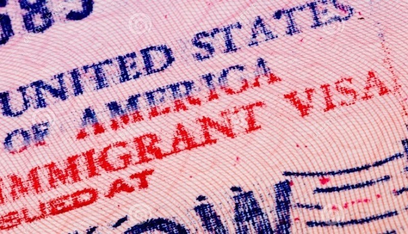 البيت الأبيض يرحب بتقييد نظام الإعفاء من تأشيرات الدخول إلى الأراضي الأمريكية