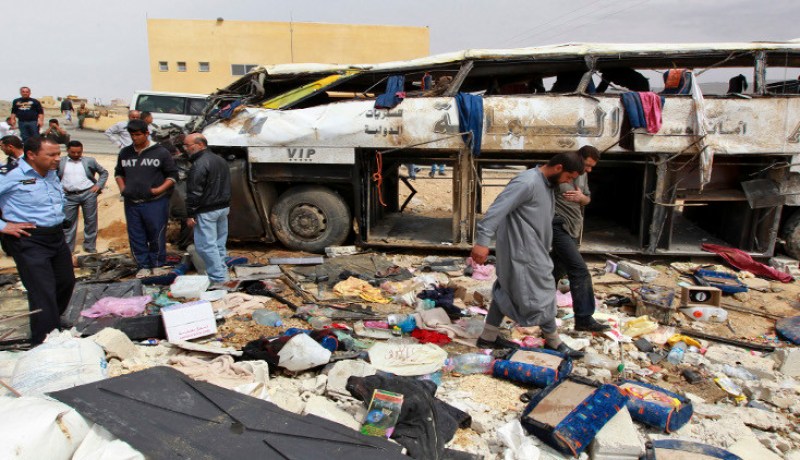 إصابة 5 أشخاص إثر اصطدام شاحنة بمسجد في قاعدة عسكرية بالسعودية